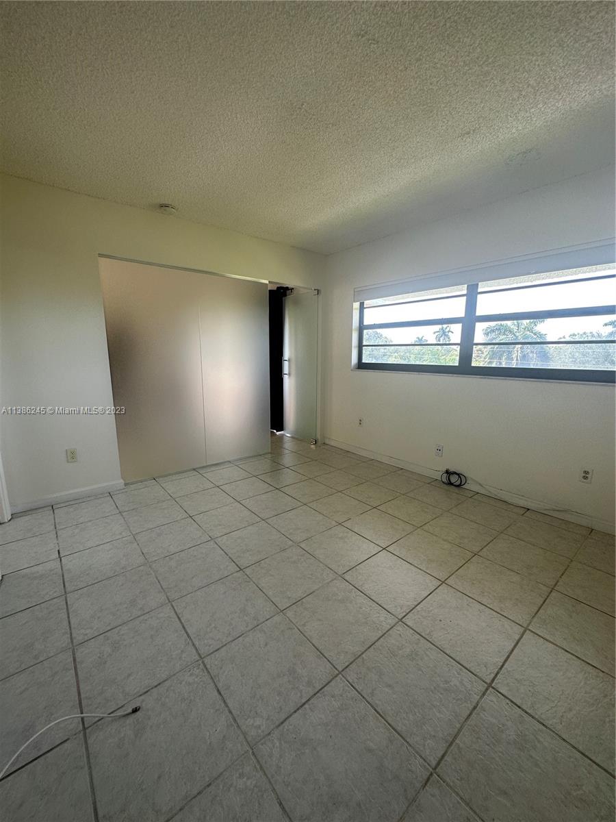 525 Coral Way # 405