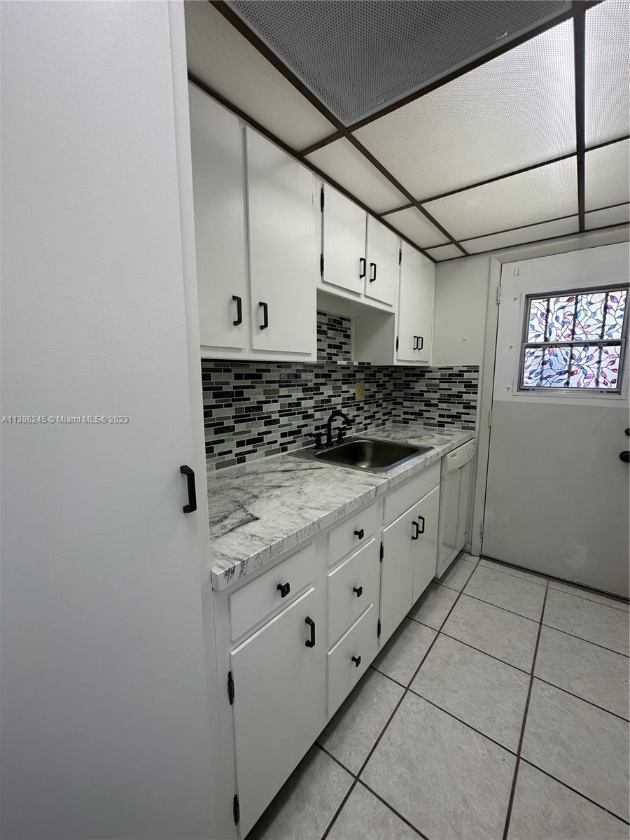 525 Coral Way # 405
