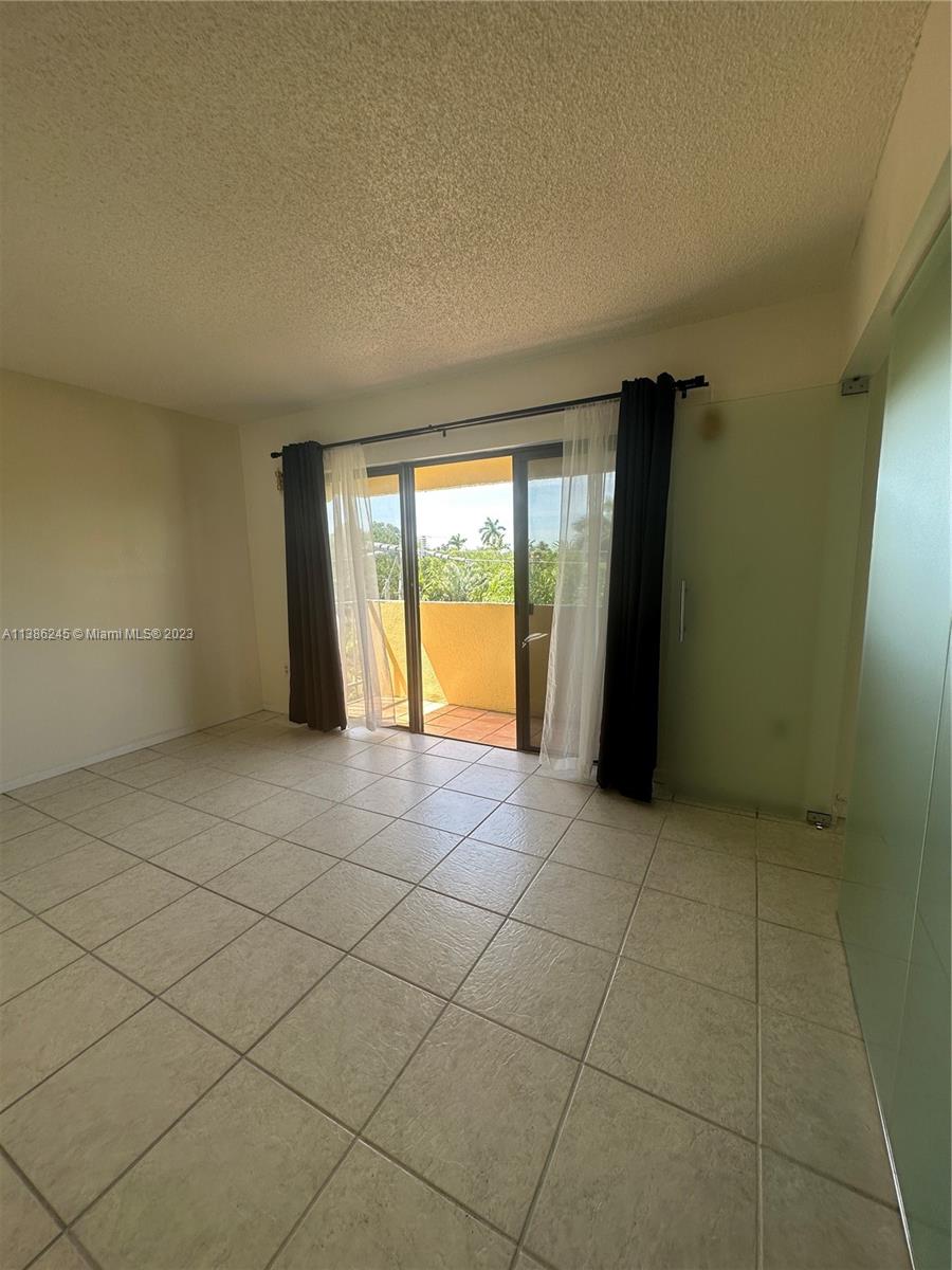 525 Coral Way # 405