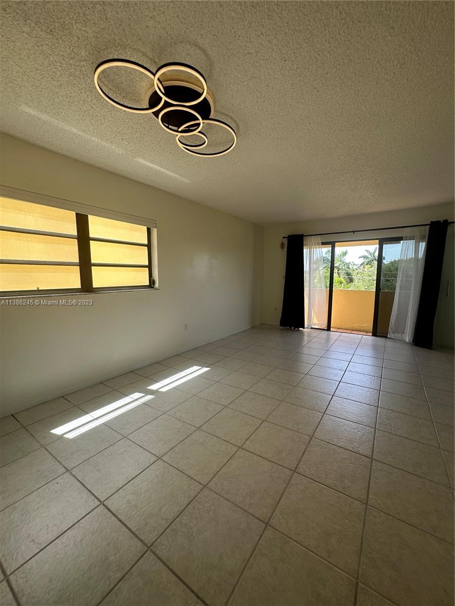 525 Coral Way # 405