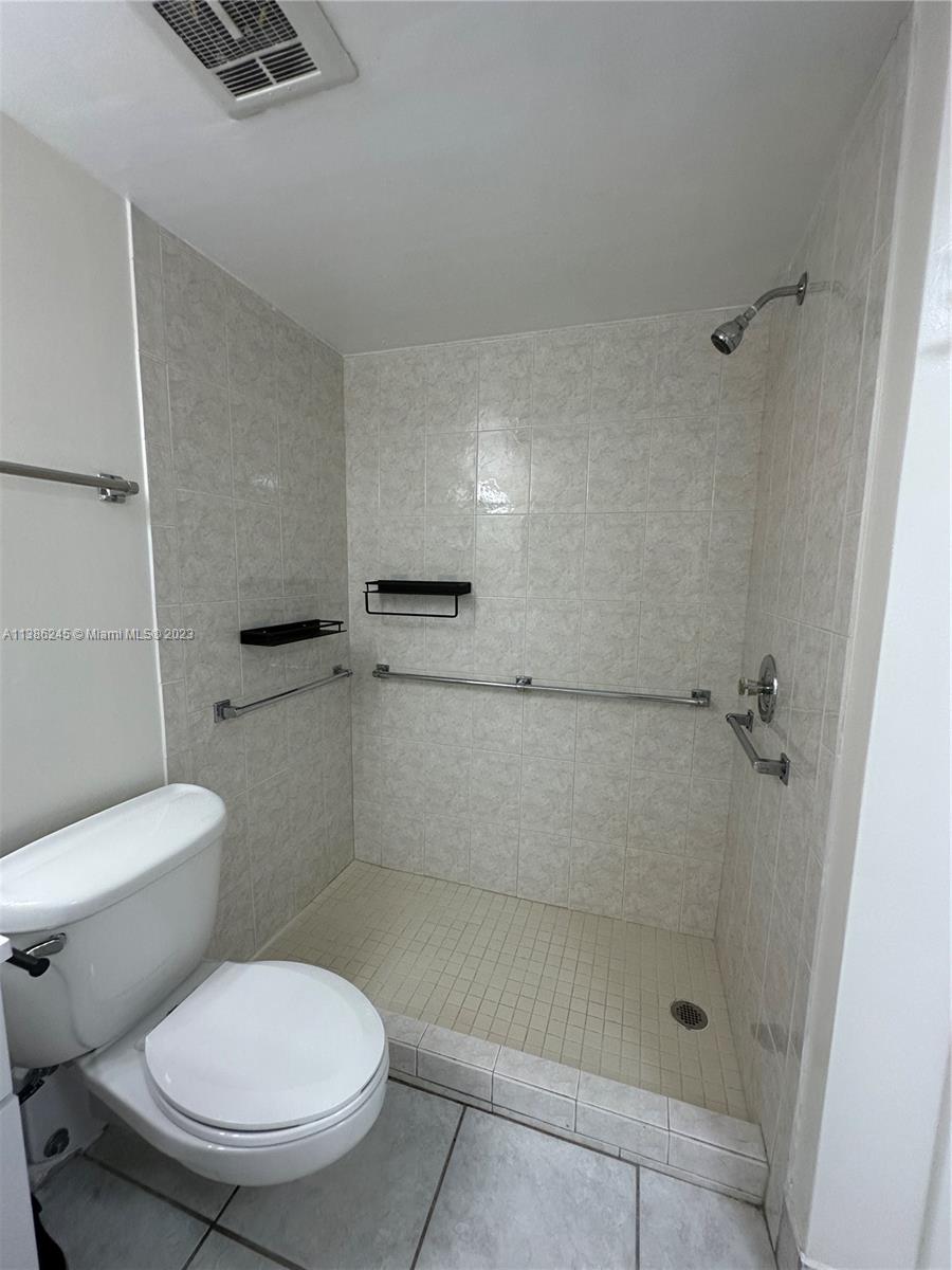 525 Coral Way # 405