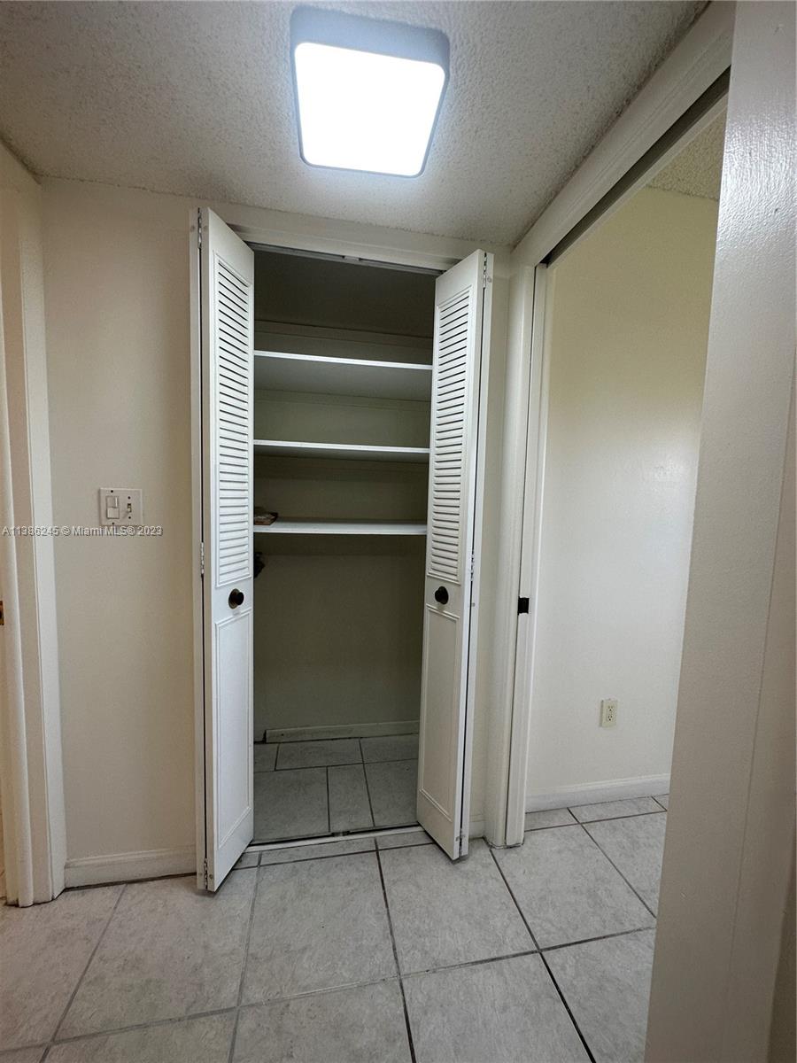 525 Coral Way # 405