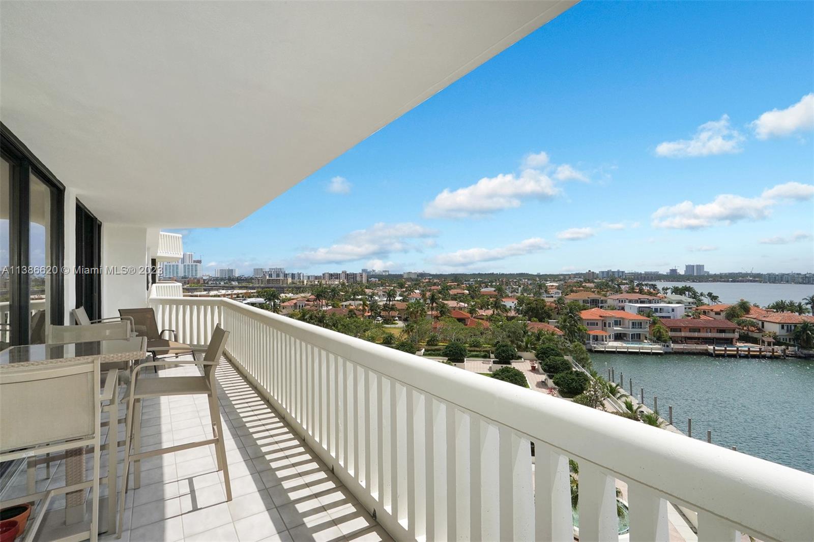 1000 W Island Blvd # 812