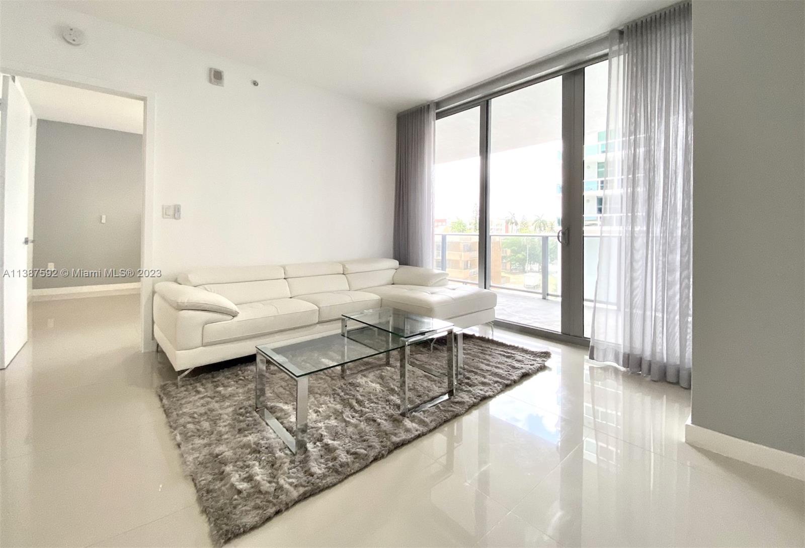 488 NE 18th St # 405