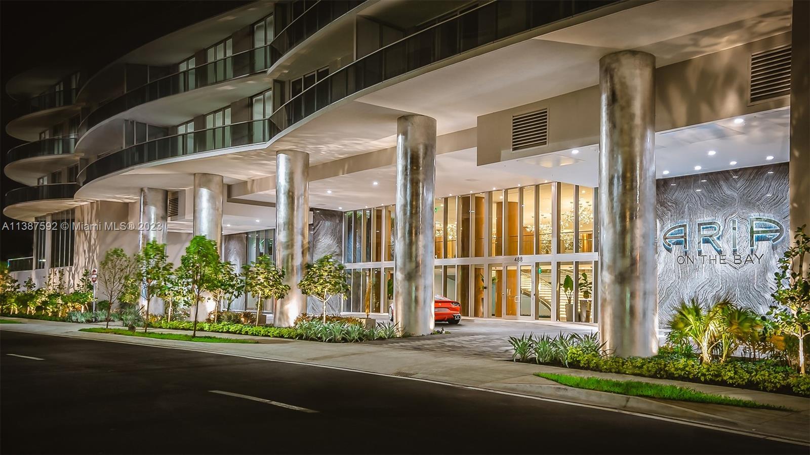 488 NE 18th St # 405