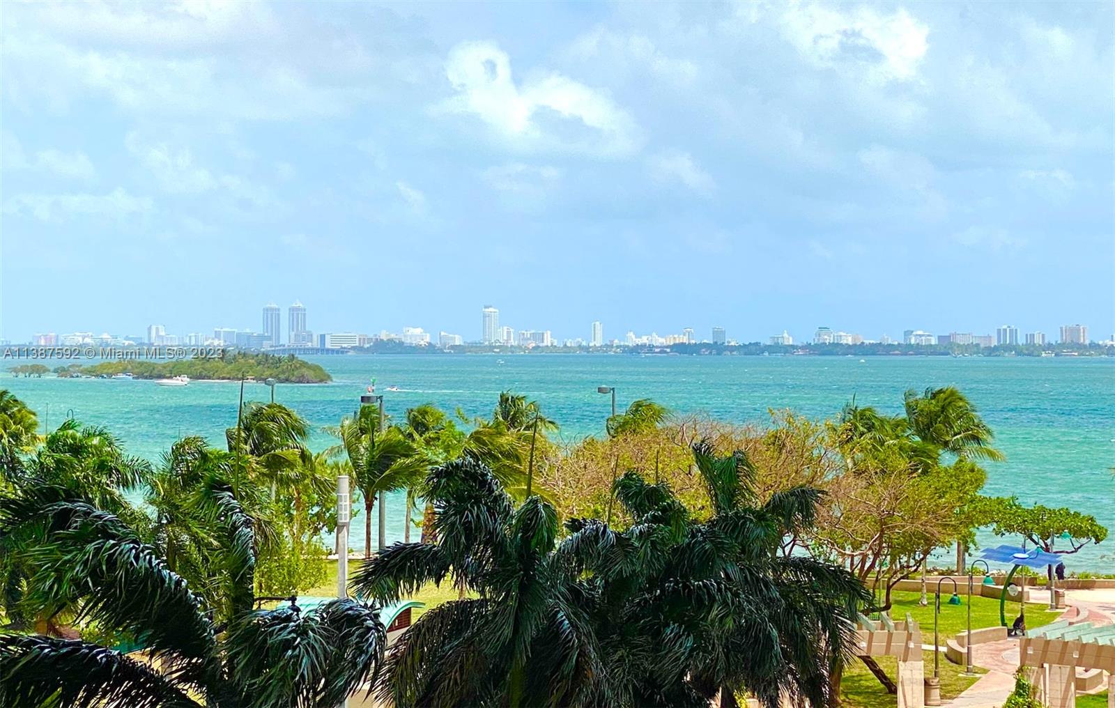 488 NE 18th St # 405