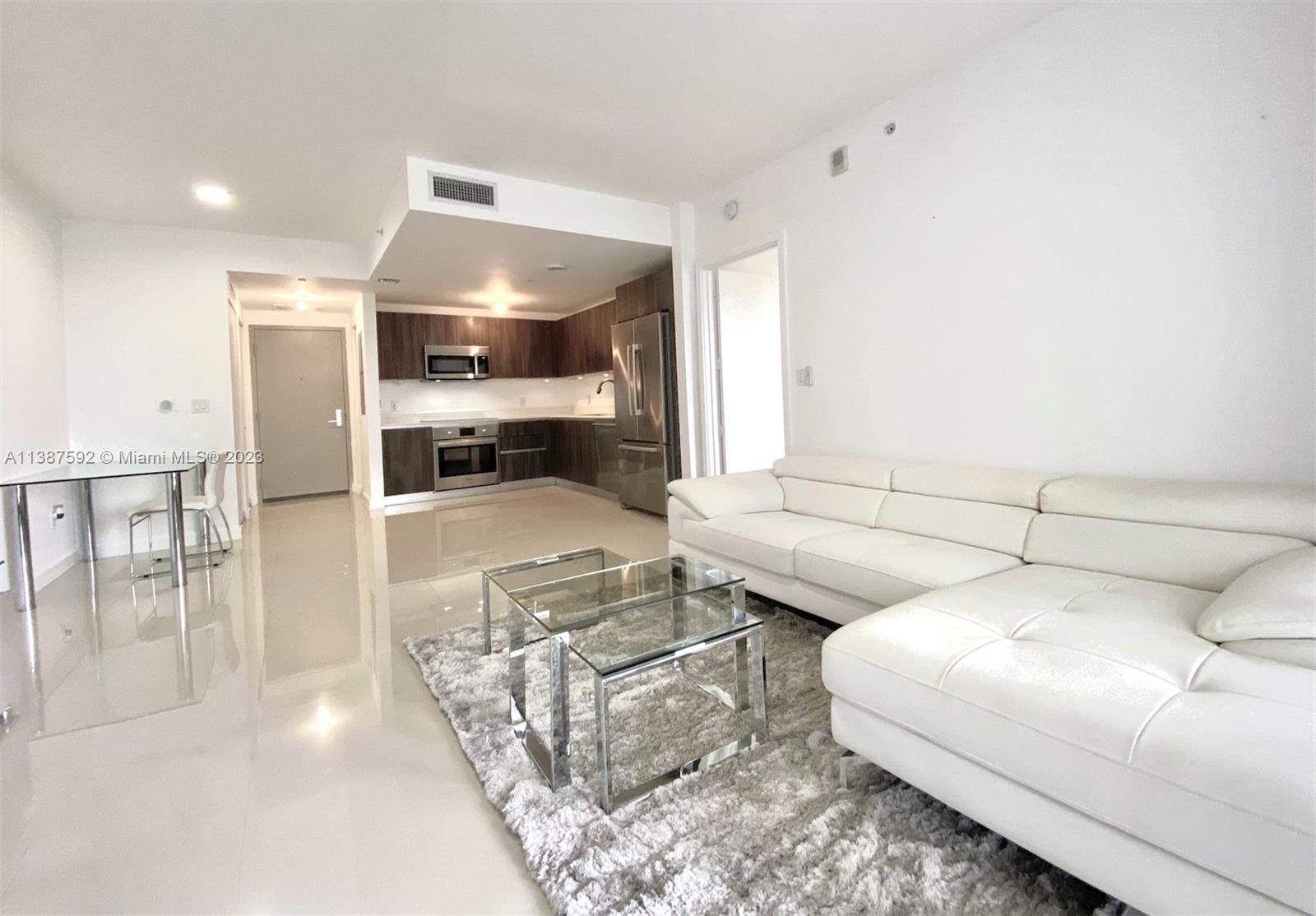 488 NE 18th St # 405