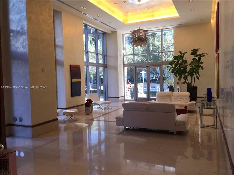1060 BRICKELL AV # 1009