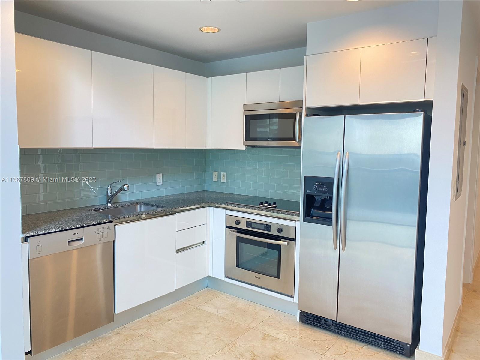 1060 BRICKELL AV # 1009