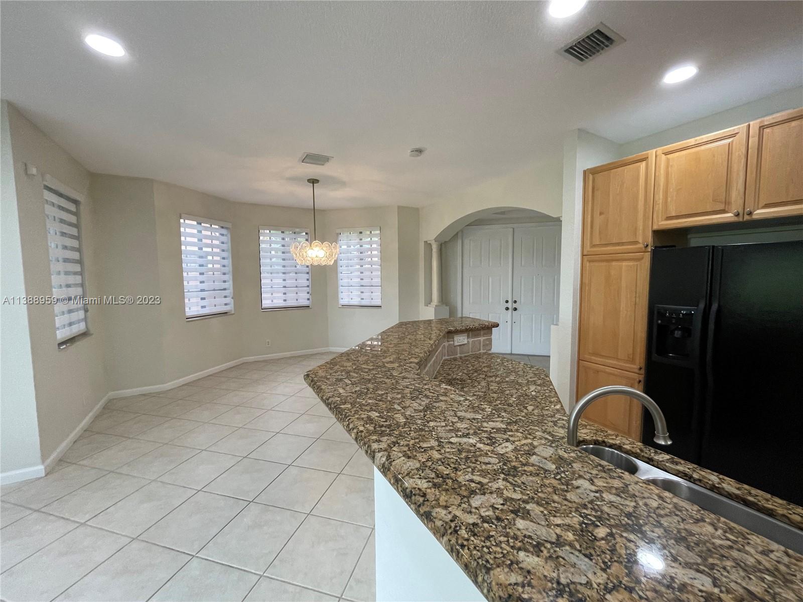 2789 Kinsington Cir # 2 Unit: 10-2