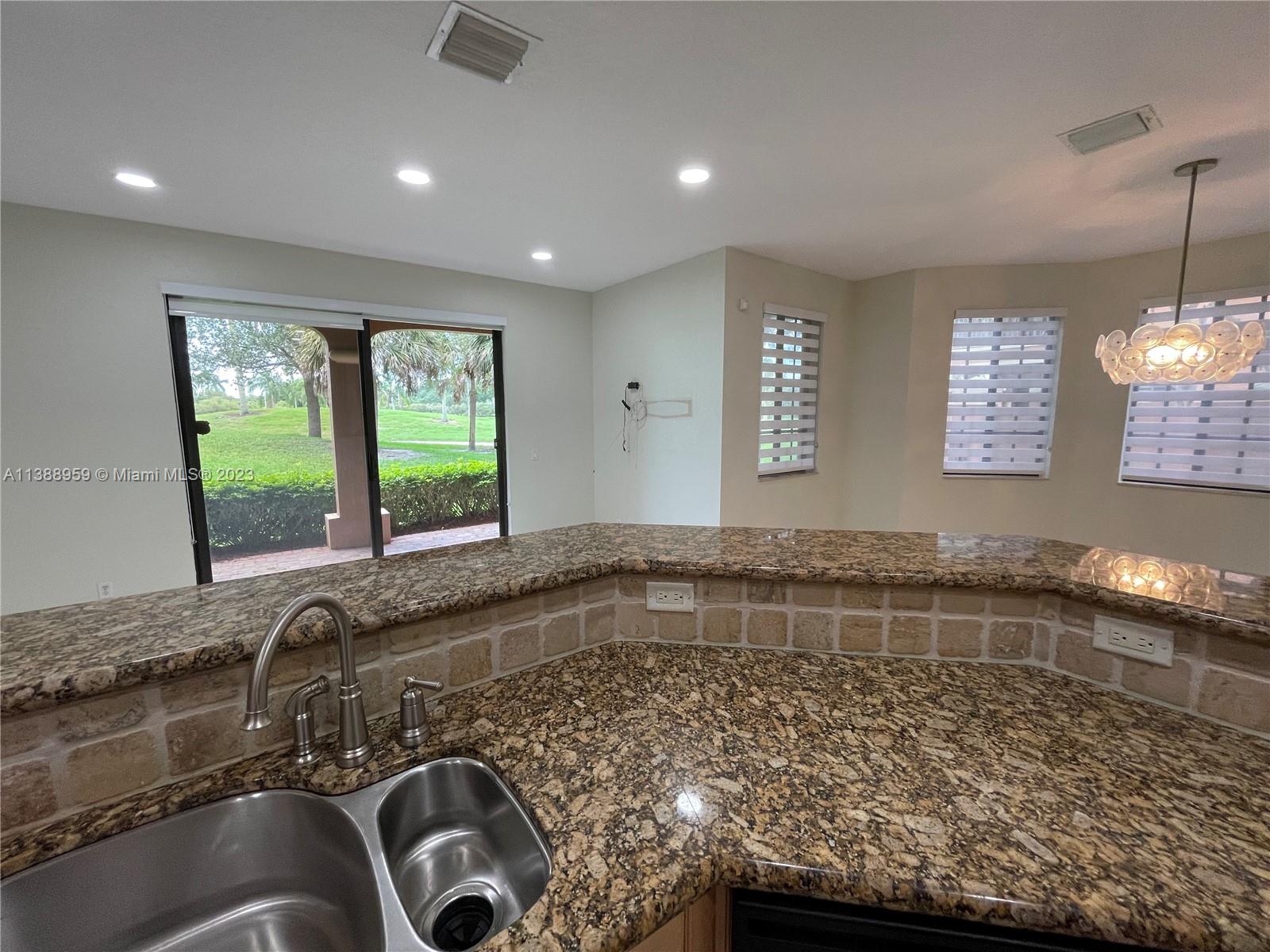2789 Kinsington Cir # 2 Unit: 10-2