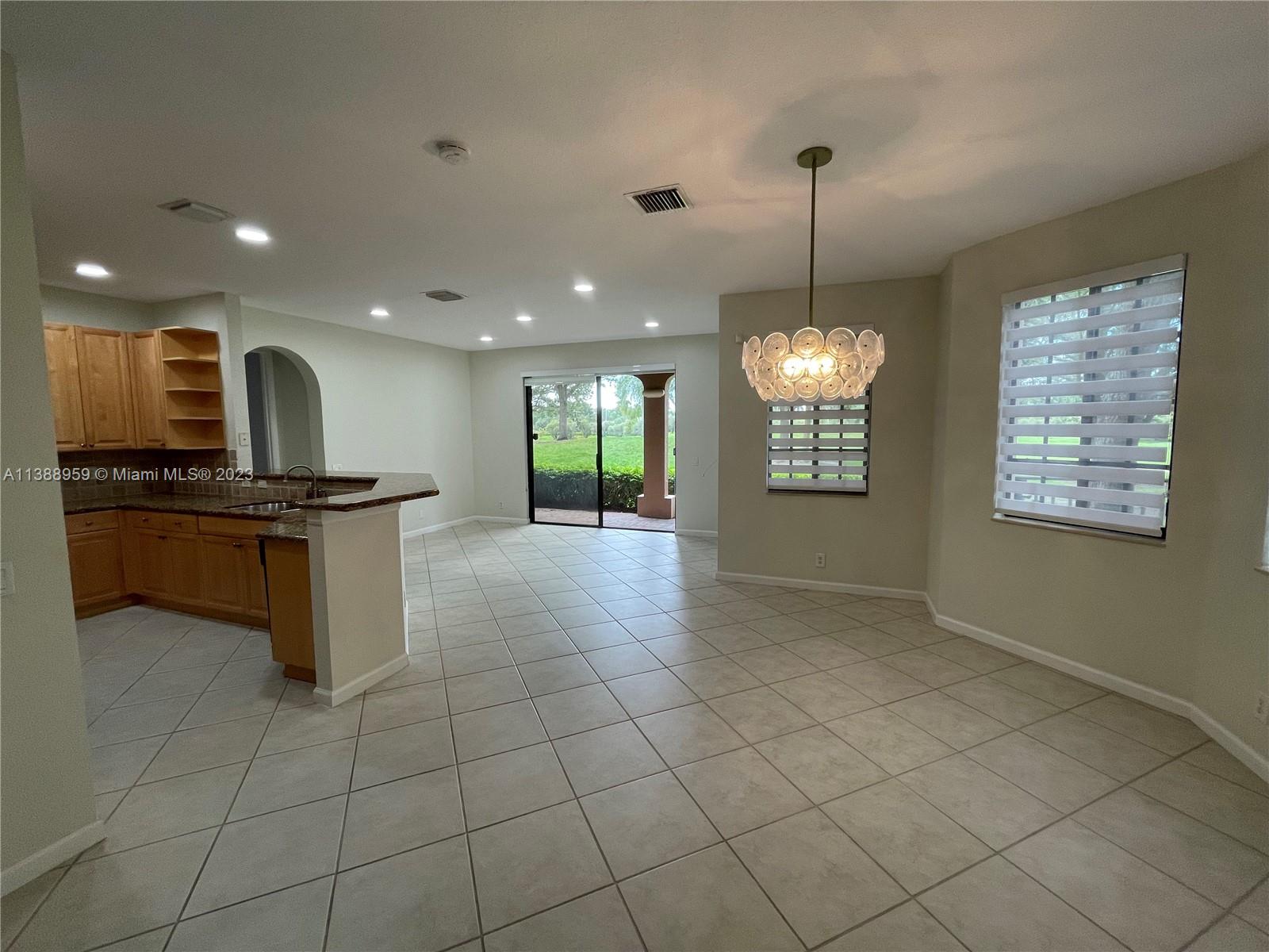 2789 Kinsington Cir # 2 Unit: 10-2