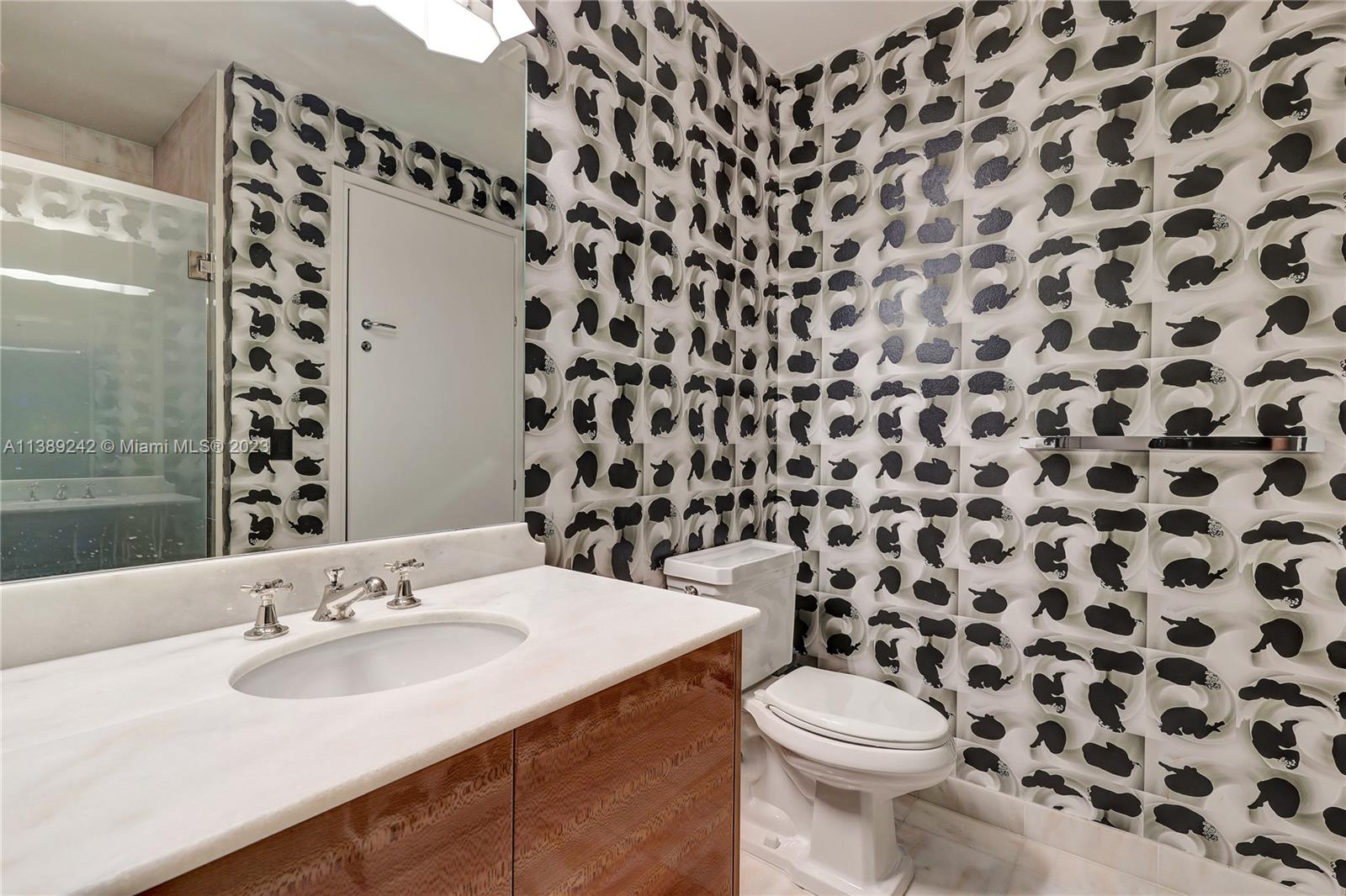 50 S Pointe Dr Unit: TWN4