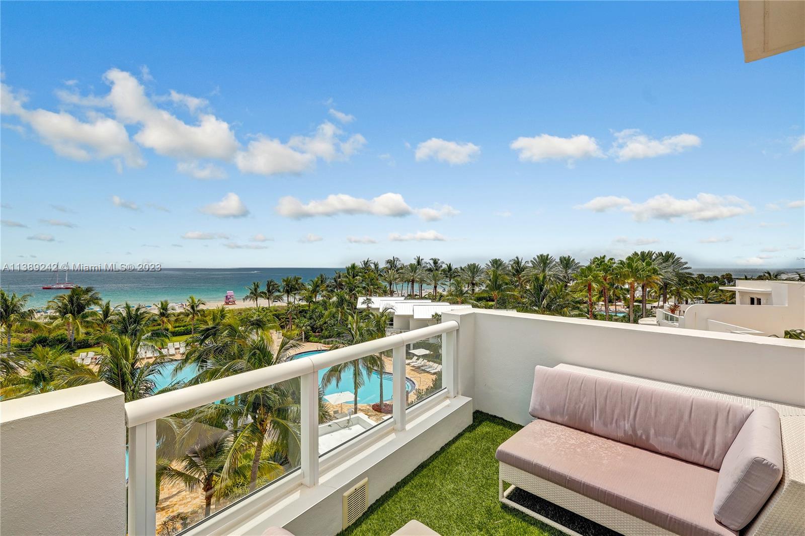 50 S Pointe Dr Unit: TWN4