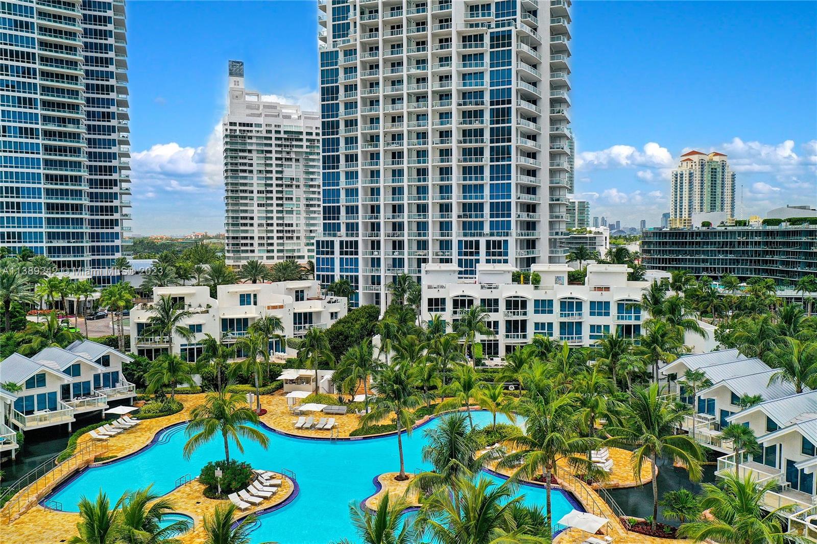 50 S Pointe Dr Unit: TWN4
