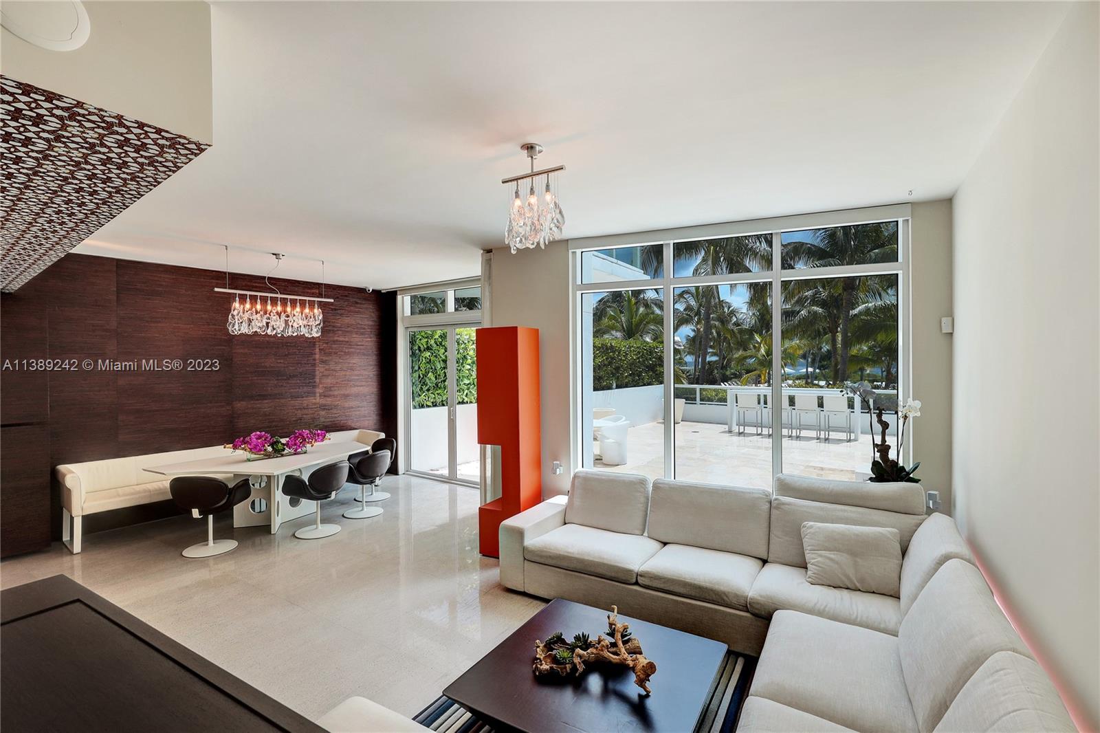 50 S Pointe Dr Unit: TWN4