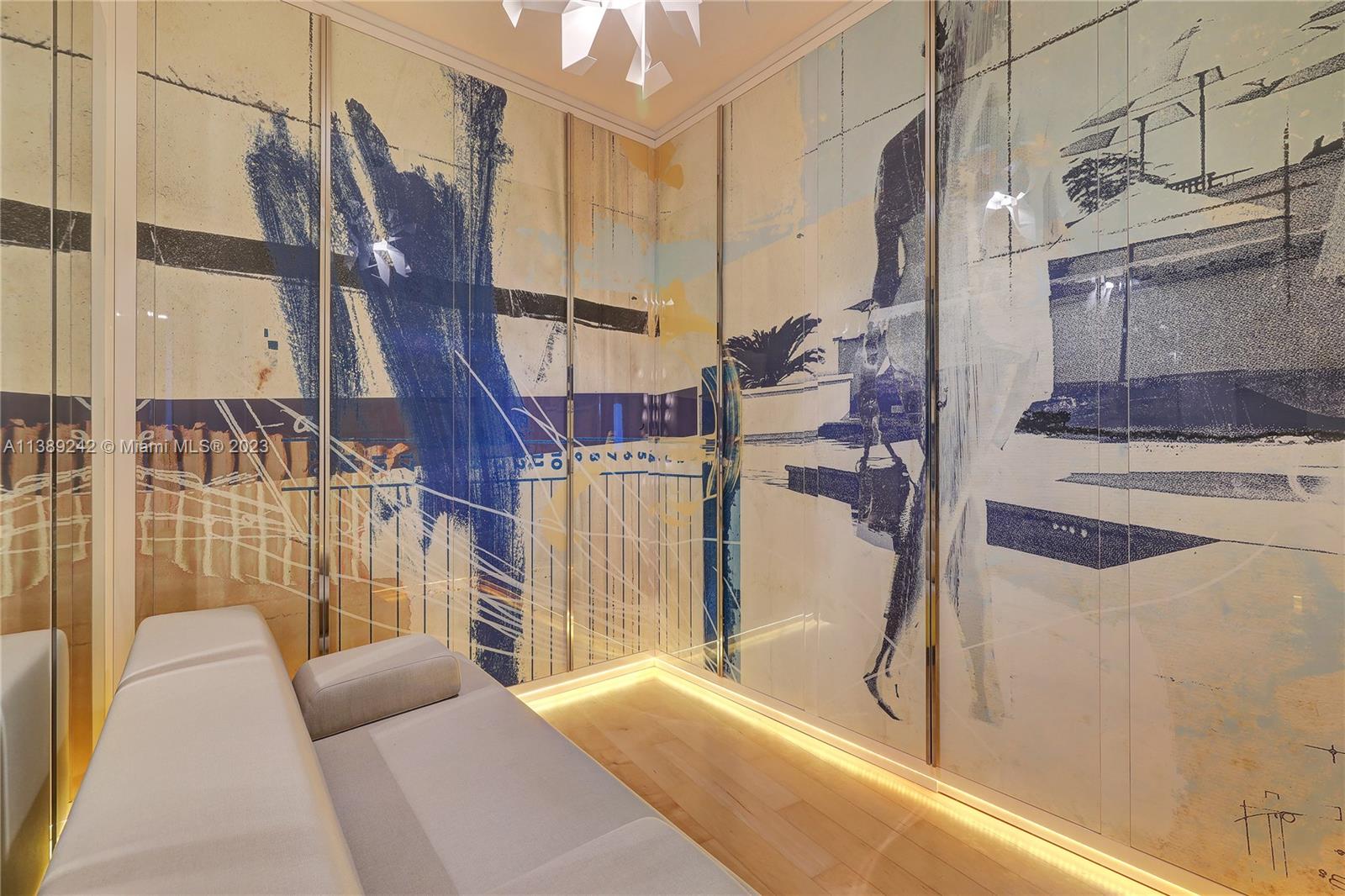50 S Pointe Dr Unit: TWN4