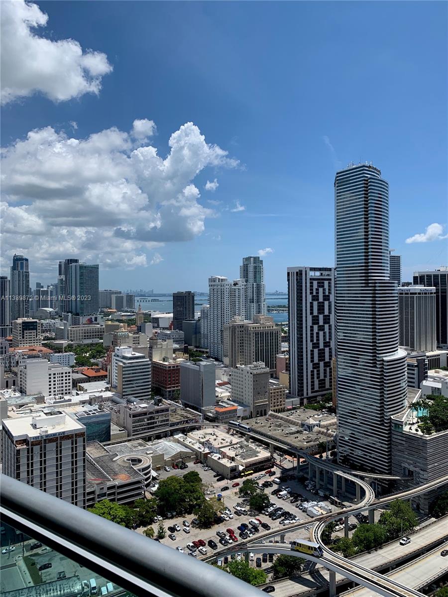 350 S MIAMI AV Unit: 3801
