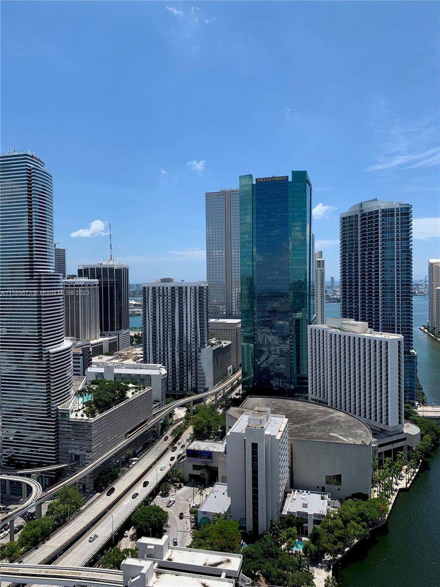 350 S MIAMI AV Unit: 3801