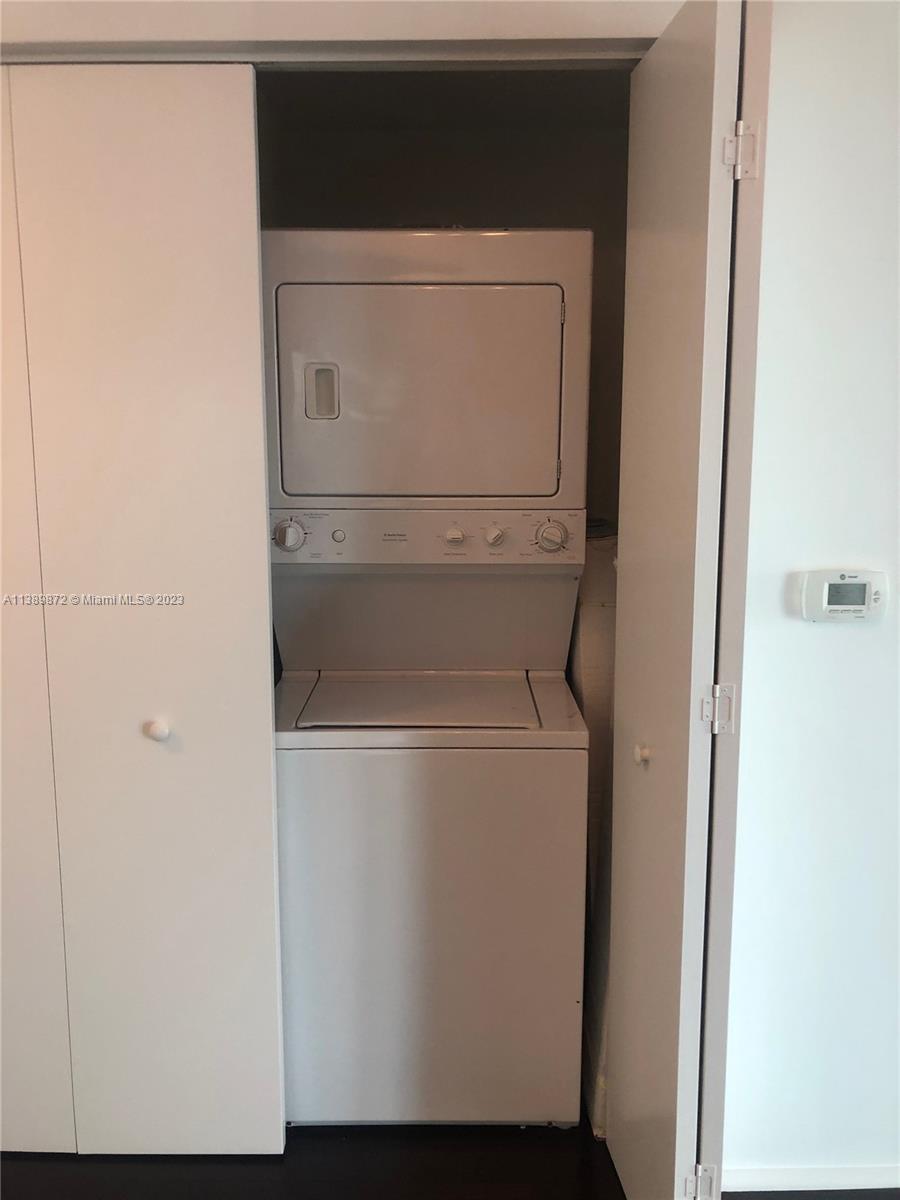 350 S MIAMI AV Unit: 3801
