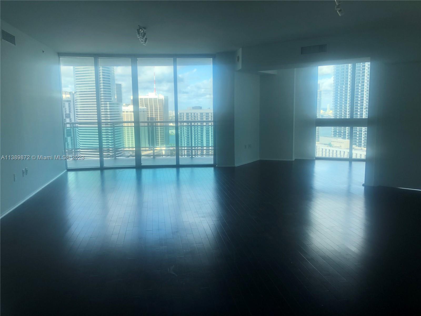 350 S MIAMI AV Unit: 3801