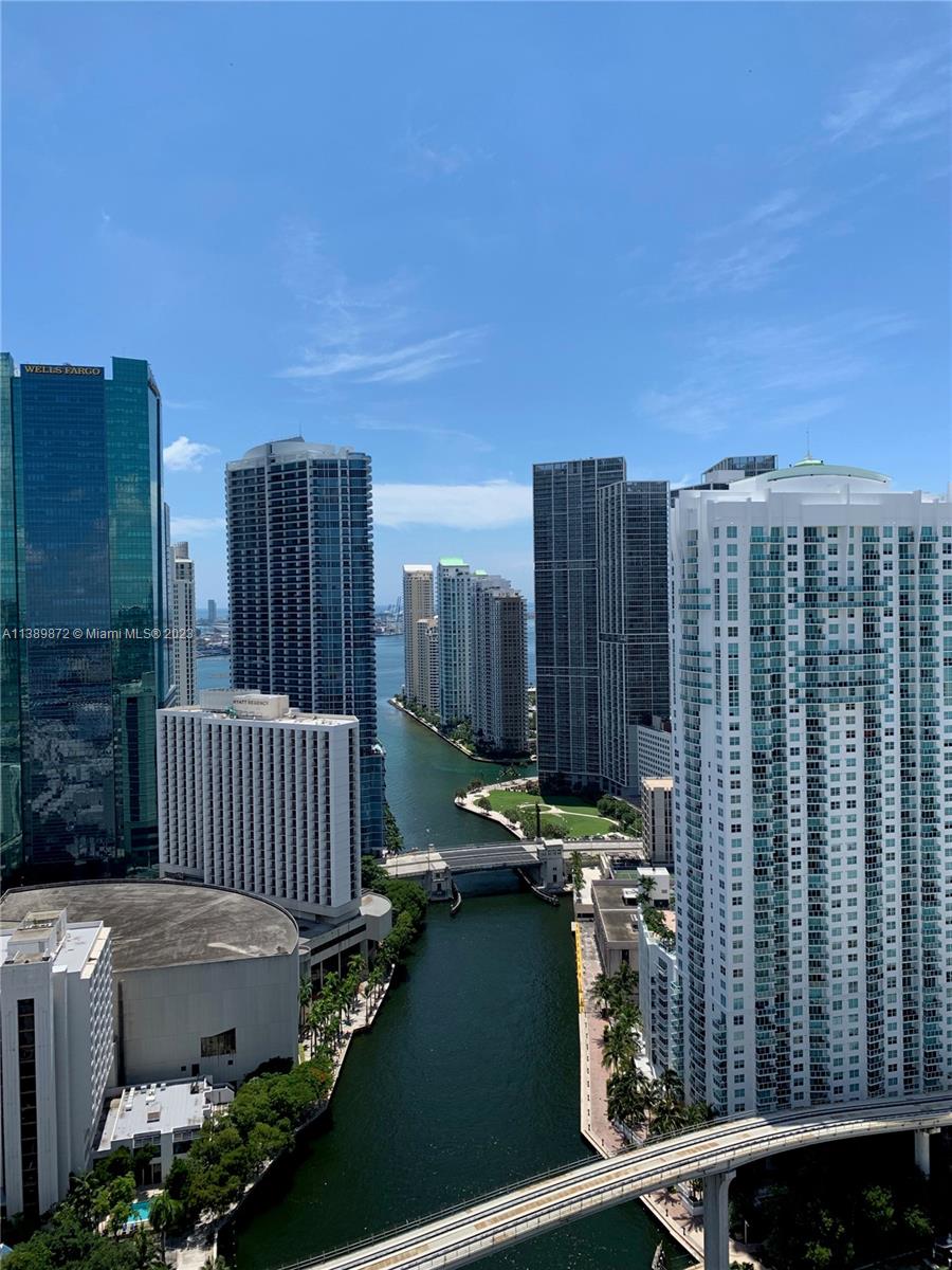 350 S MIAMI AV Unit: 3801