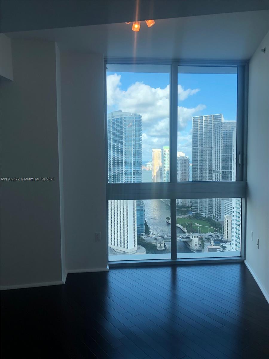 350 S MIAMI AV Unit: 3801