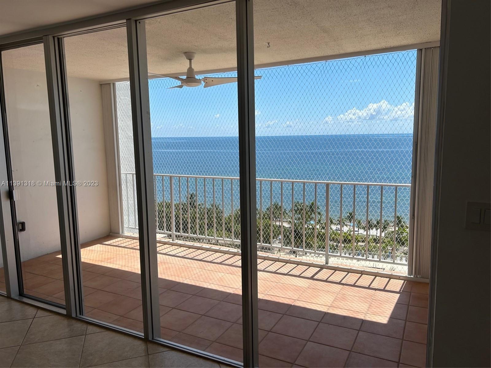 881 Ocean Dr # 10B