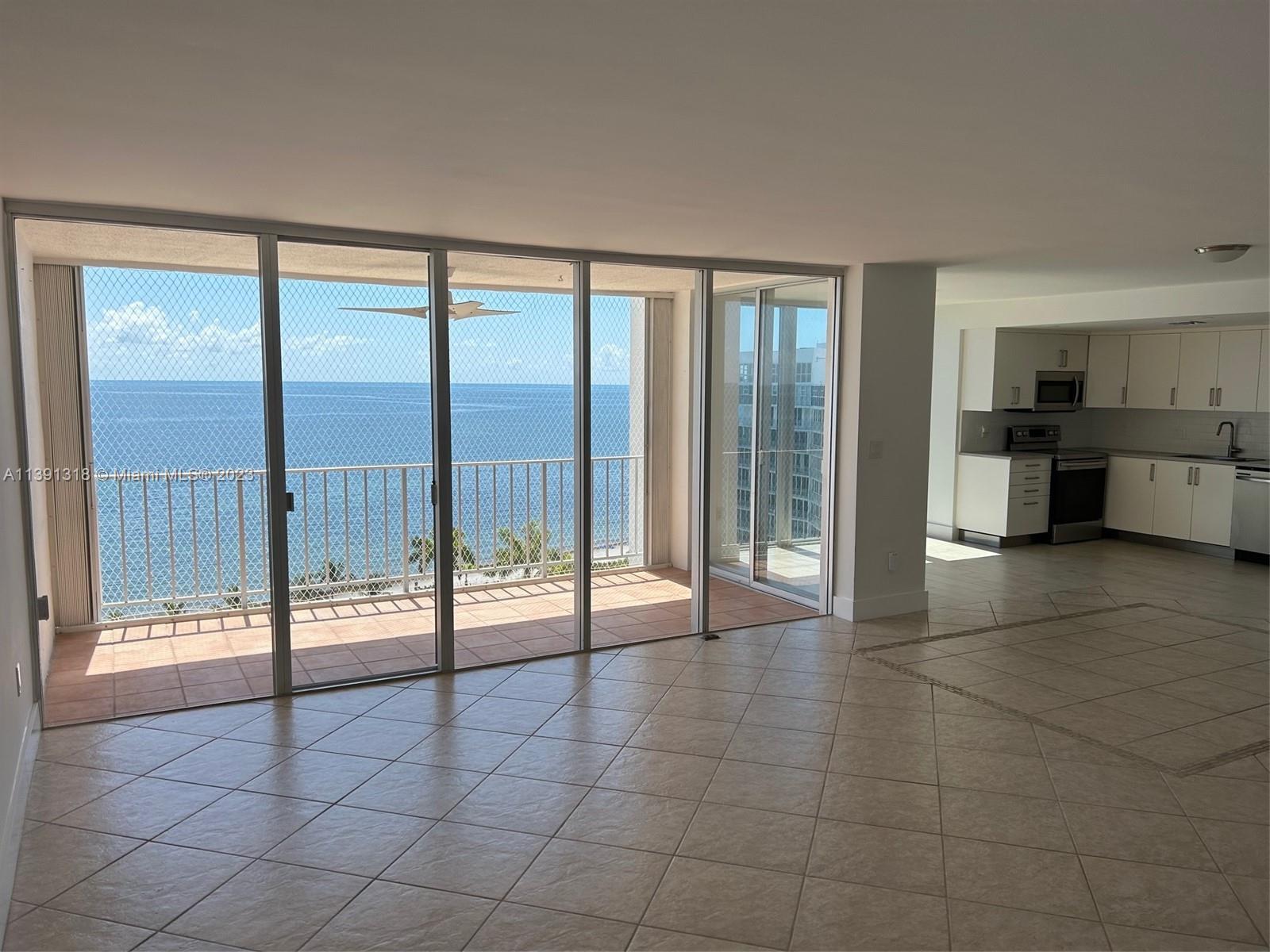 881 Ocean Dr # 10B