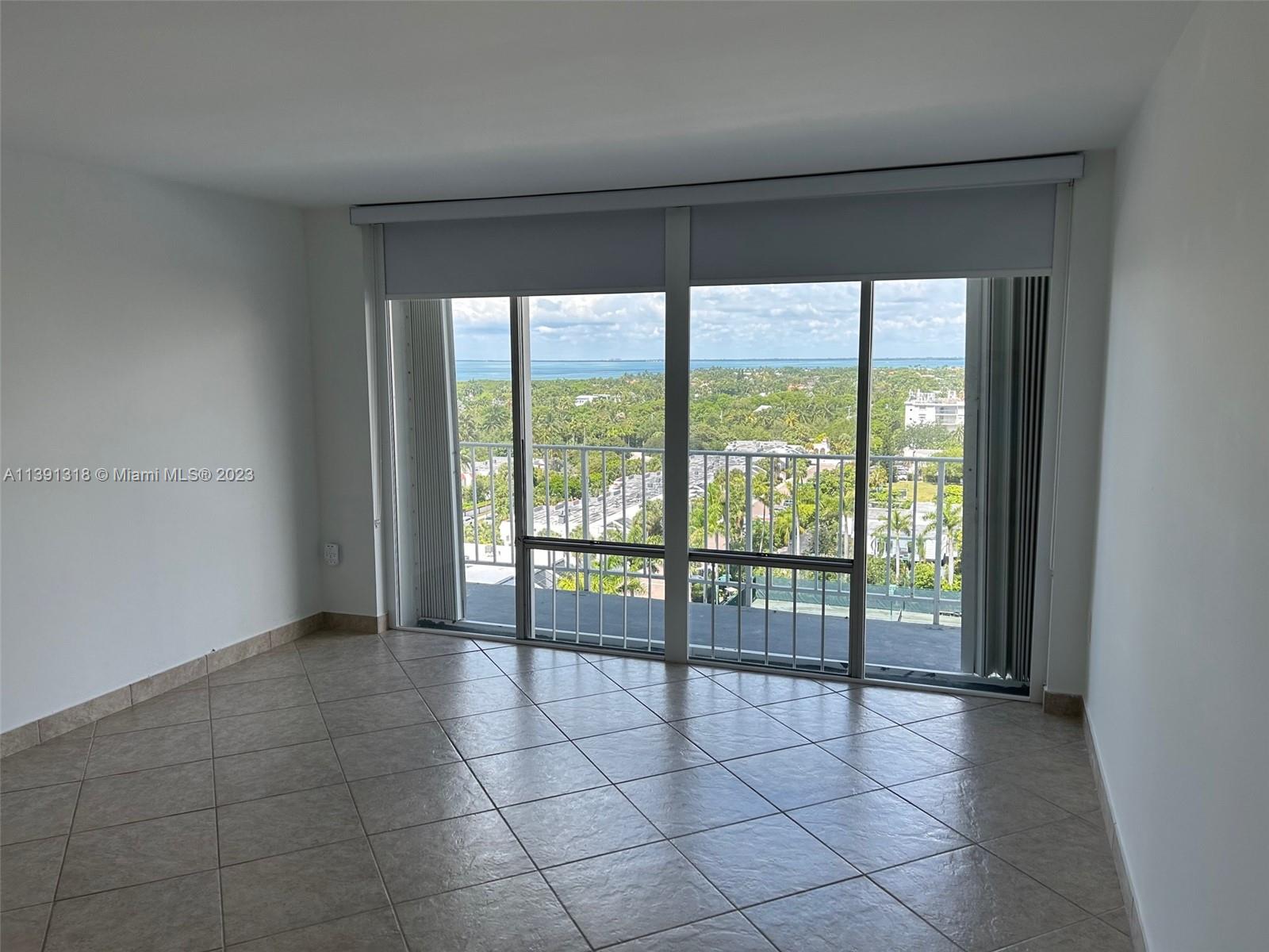 881 Ocean Dr # 10B