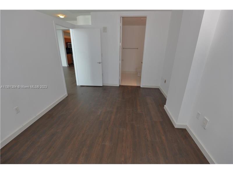 2200 NE 4 AVE # 607
