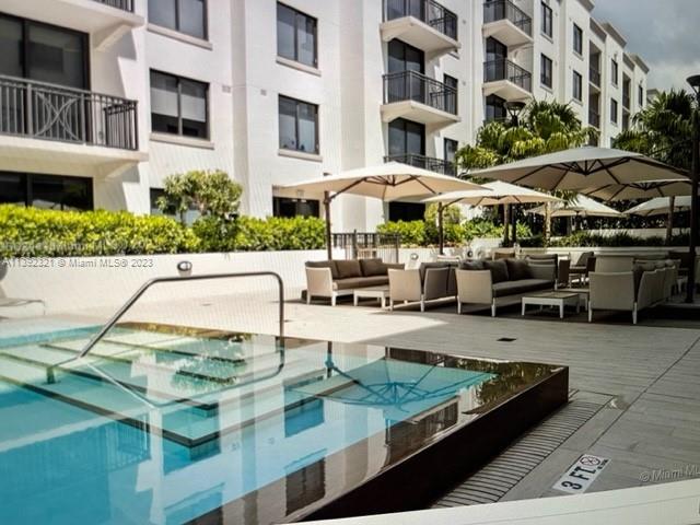 301 Altara Ave Unit: LPH909