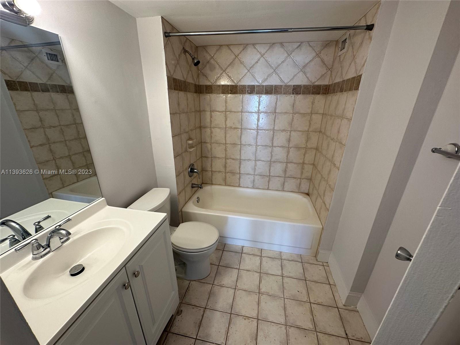200 SE 15th Rd # 12G