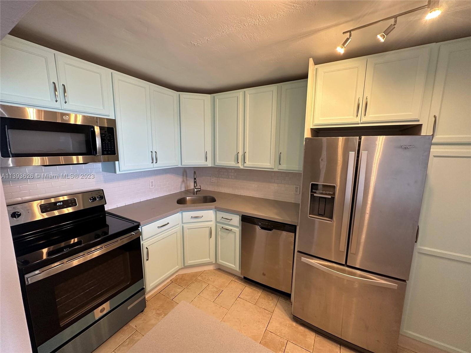 200 SE 15th Rd # 12G