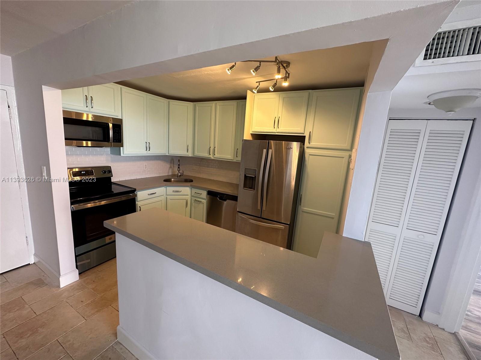 200 SE 15th Rd # 12G