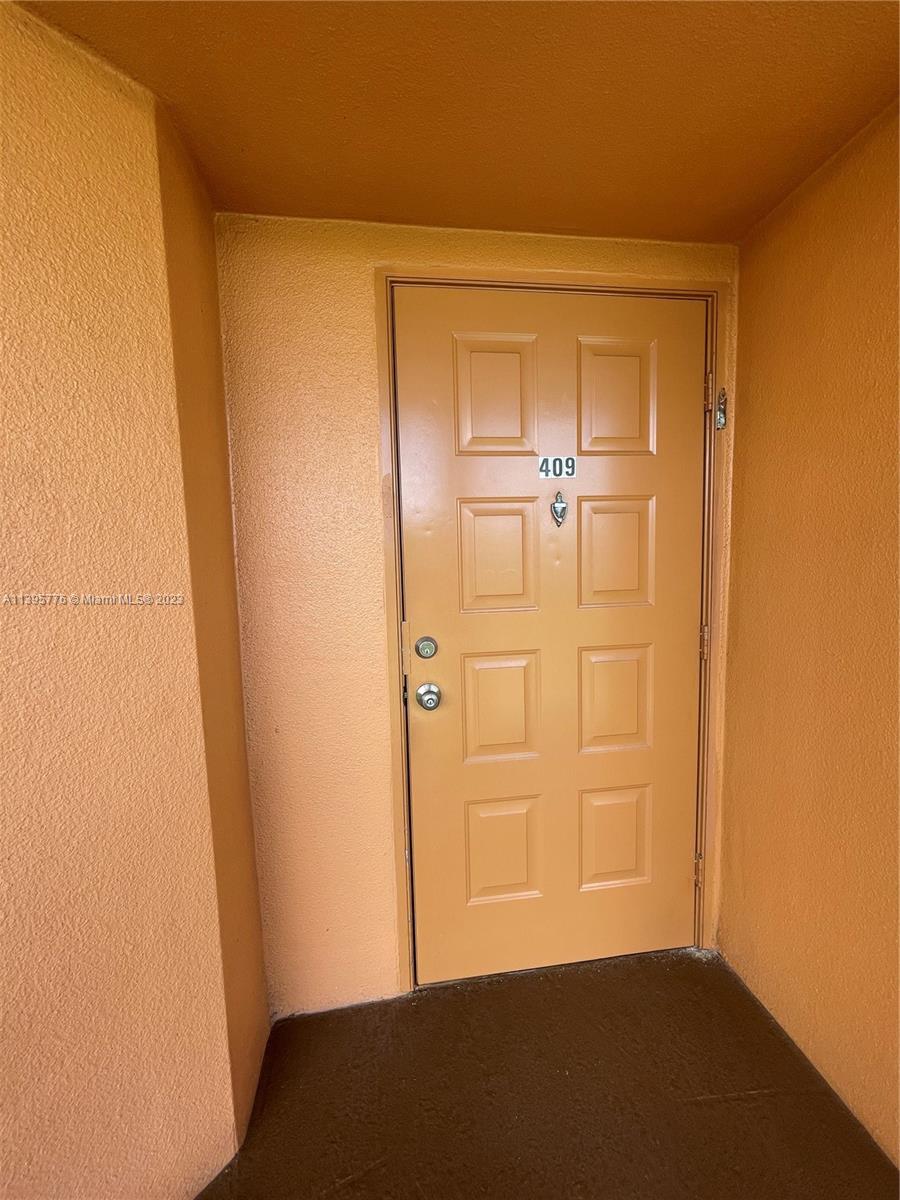 571 SW 141st Ave # 409N