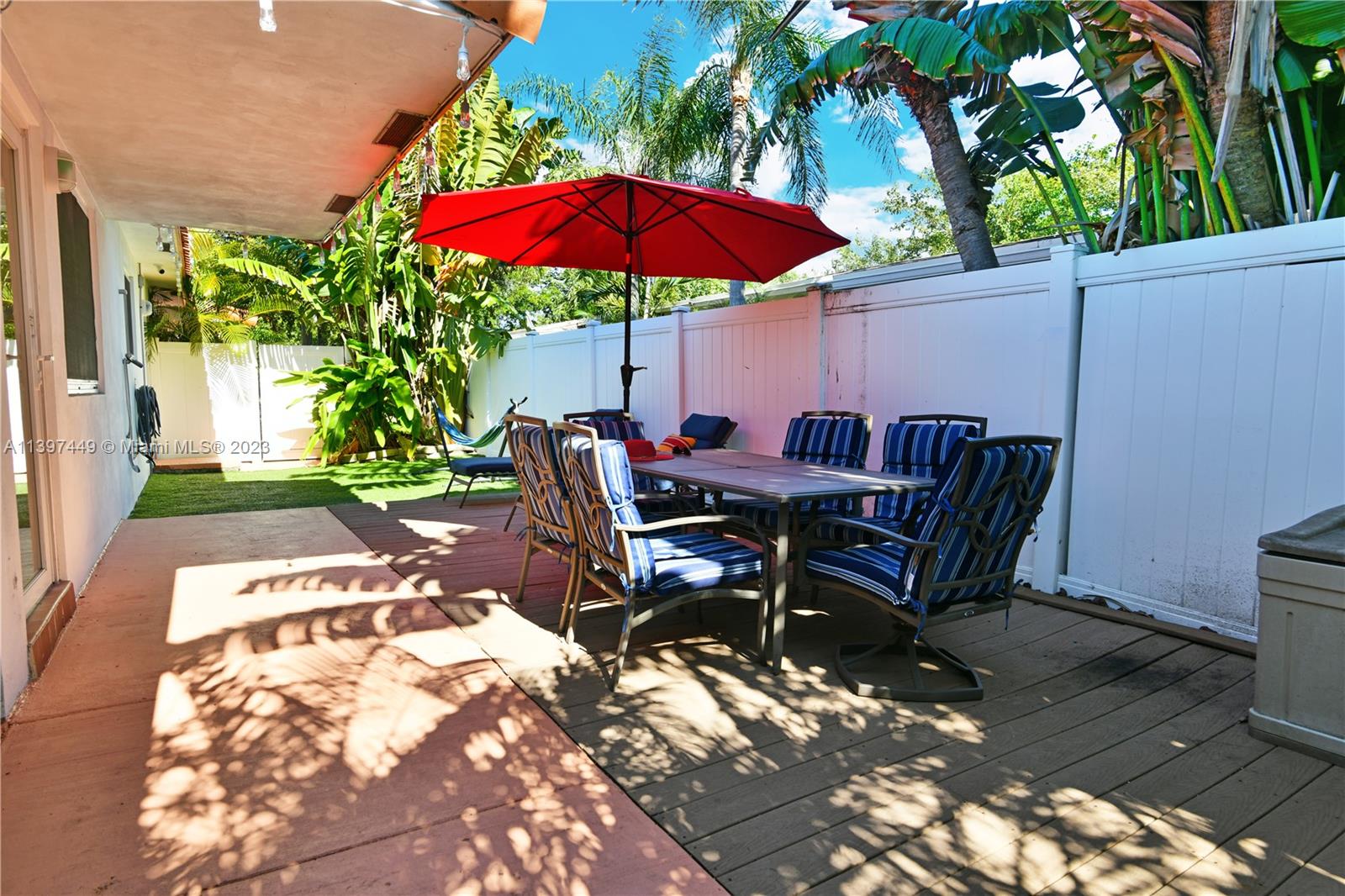 1441 NW 10th St