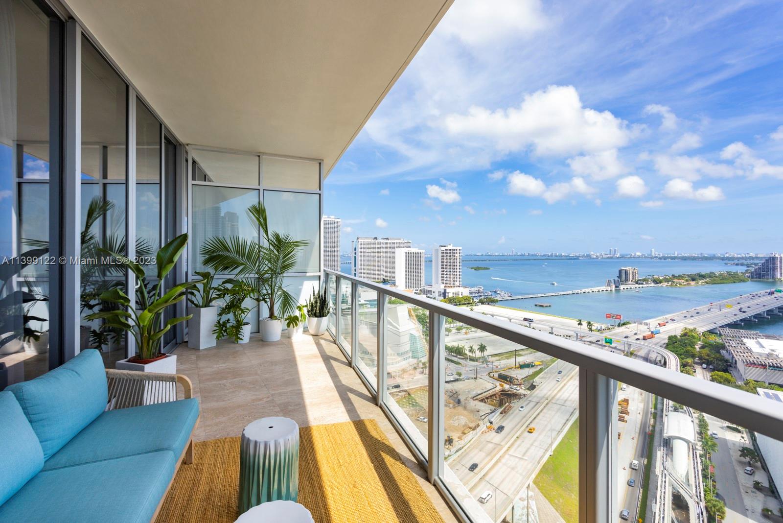 1100 Biscayne Blvd # 2803
