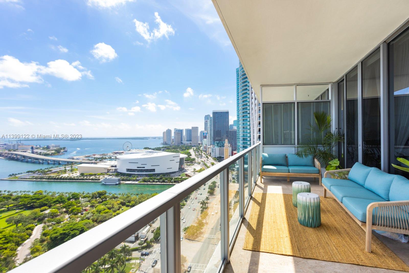 1100 Biscayne Blvd # 2803