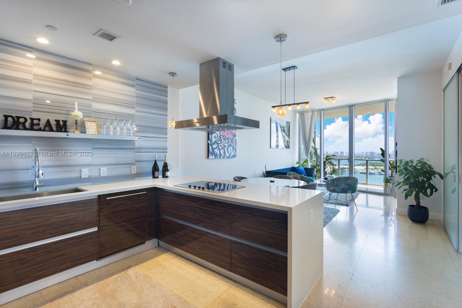 1100 Biscayne Blvd # 2803
