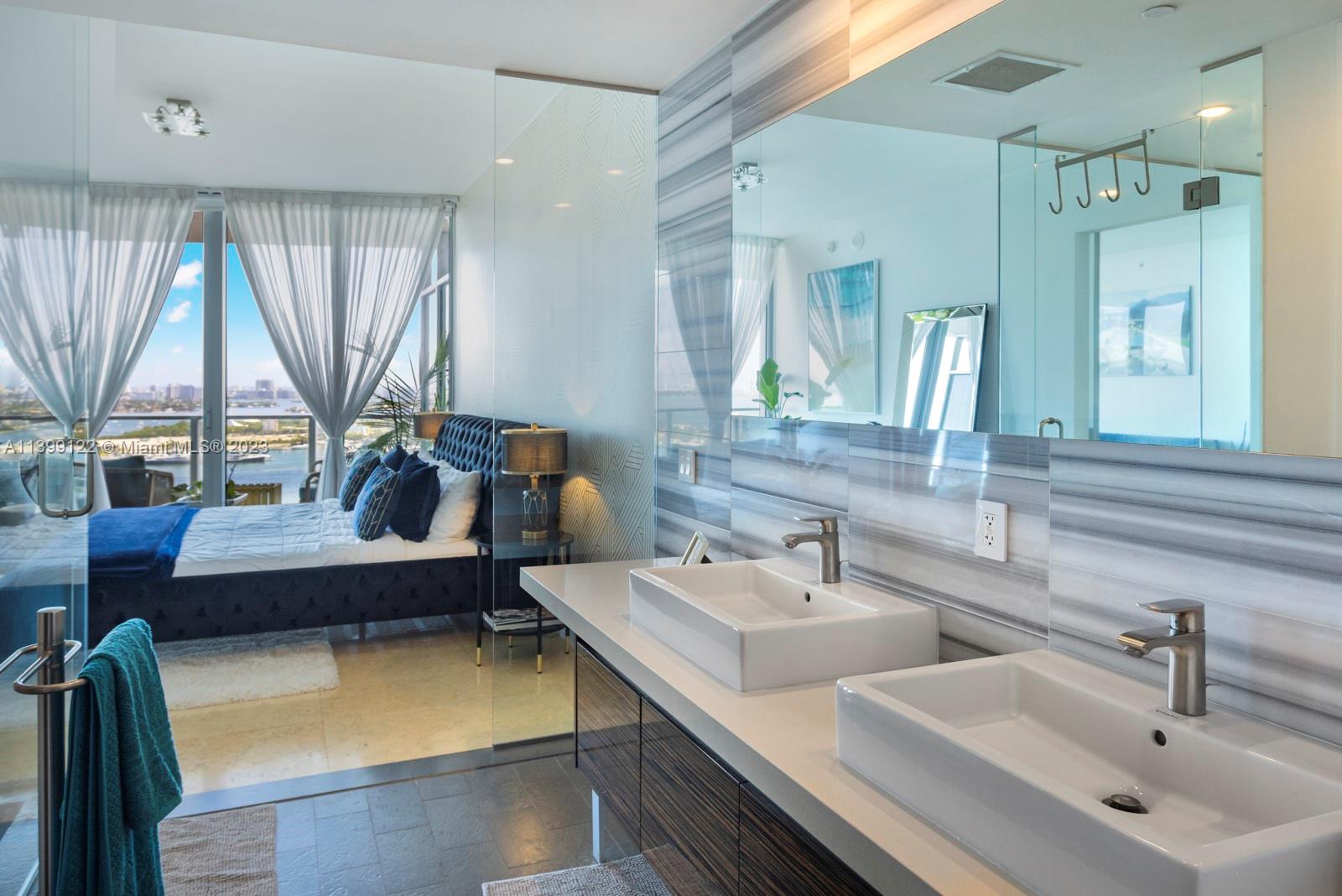 1100 Biscayne Blvd # 2803