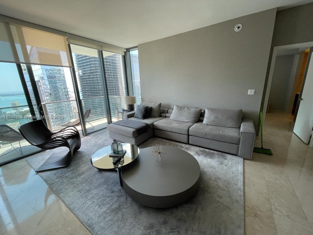 88 SW 7th St # 3609
