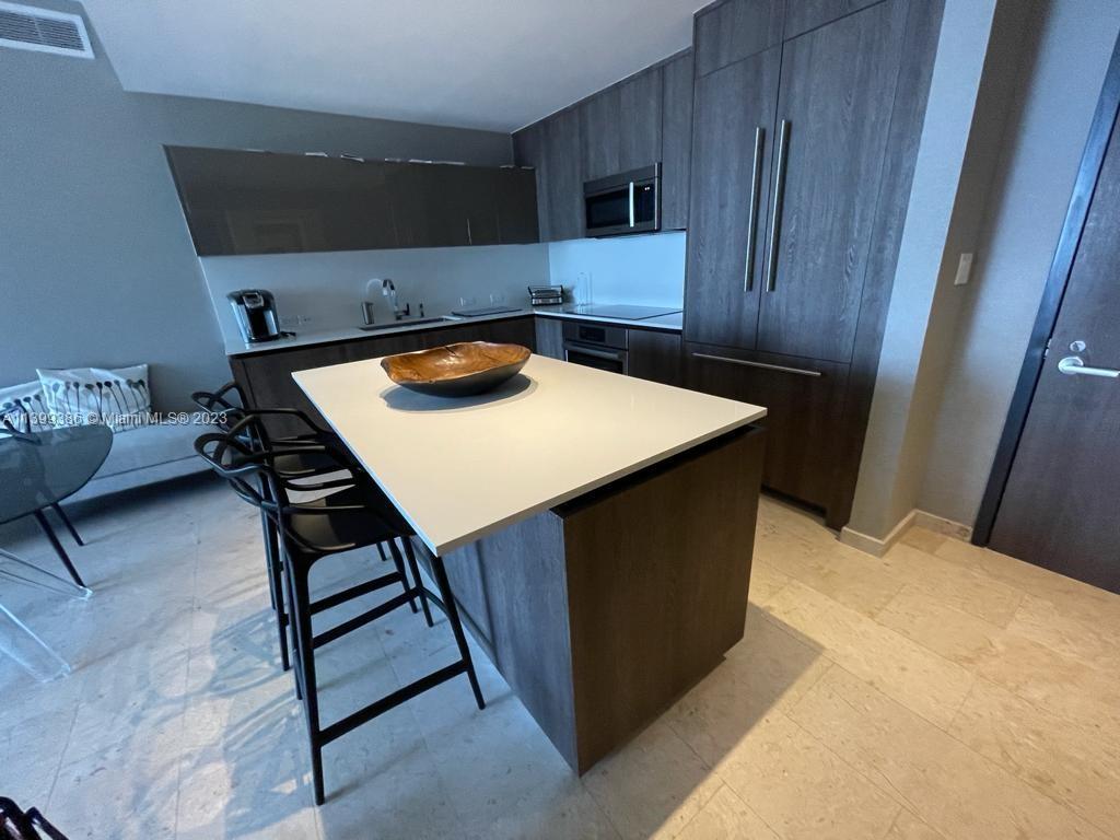 88 SW 7th St # 3609