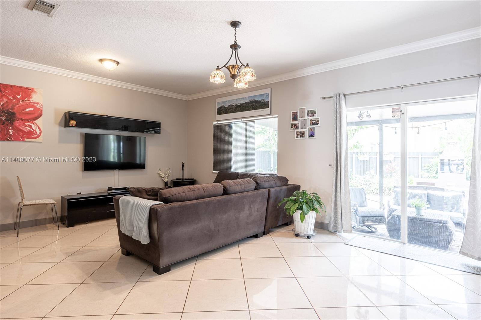 1823 SW 155th Ave