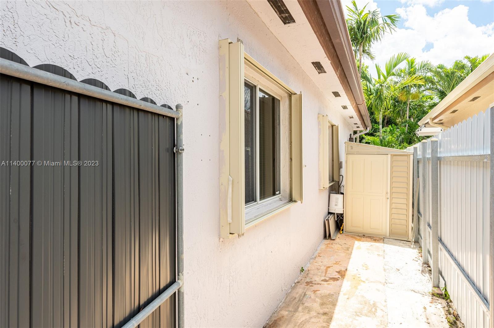 1823 SW 155th Ave