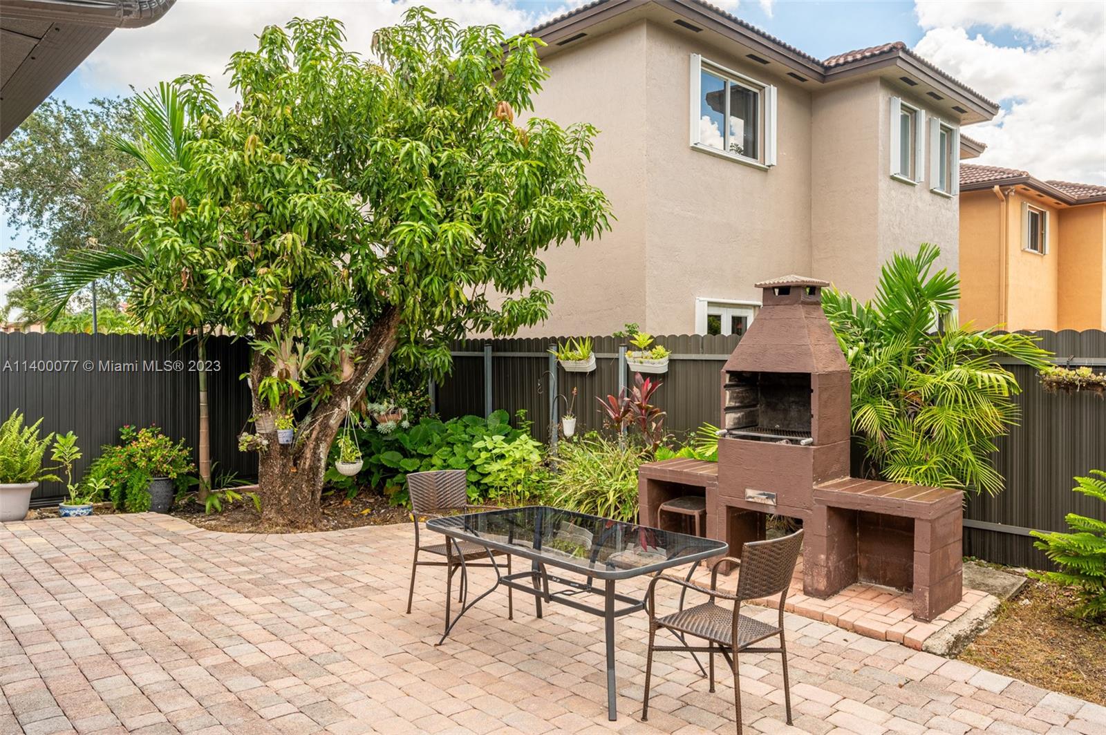 1823 SW 155th Ave