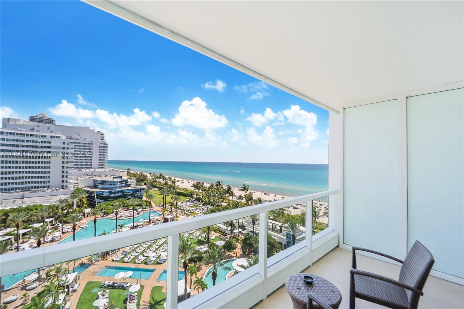 4391 Collins Ave # 906