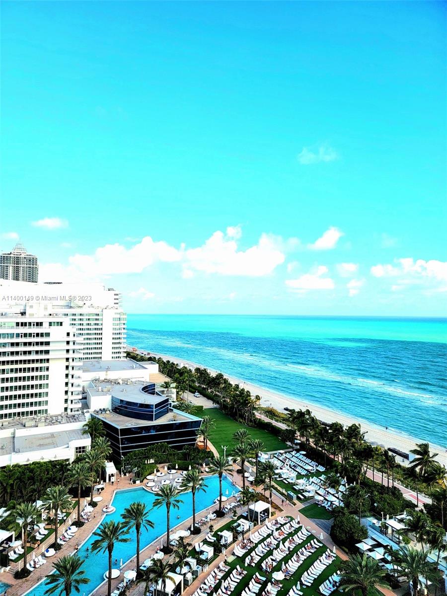 4391 Collins Ave # 906