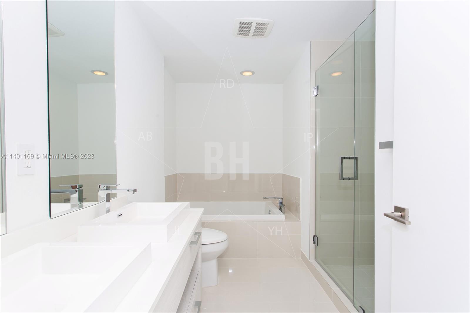45 SW 9 ST # 3908