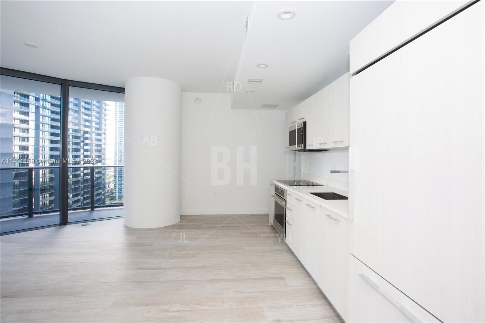 45 SW 9 ST # 3908